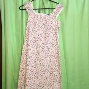 579 Cute Floral Dress about size 4/6